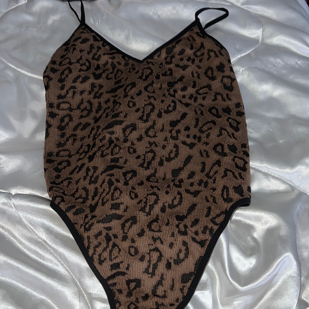 Cheetah, V-Neck, Bodysuit